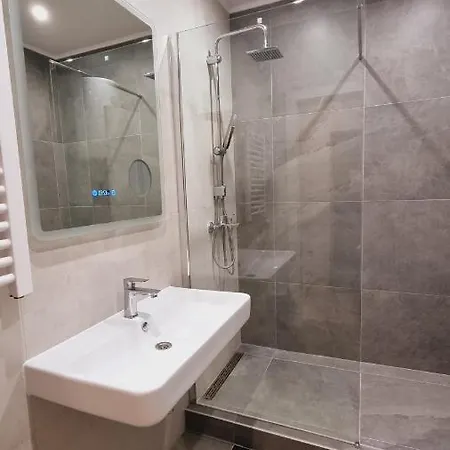 Grove + Free Parking * Novi Sad