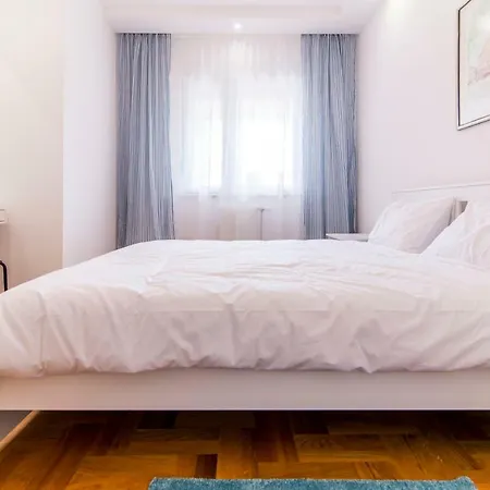 Grove + Free Parking