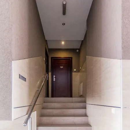 Grove + Free Parking *